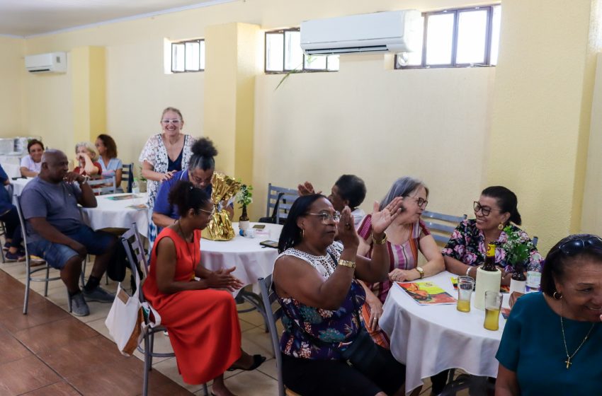  Confraternização Gênero e Raça e Aposentados