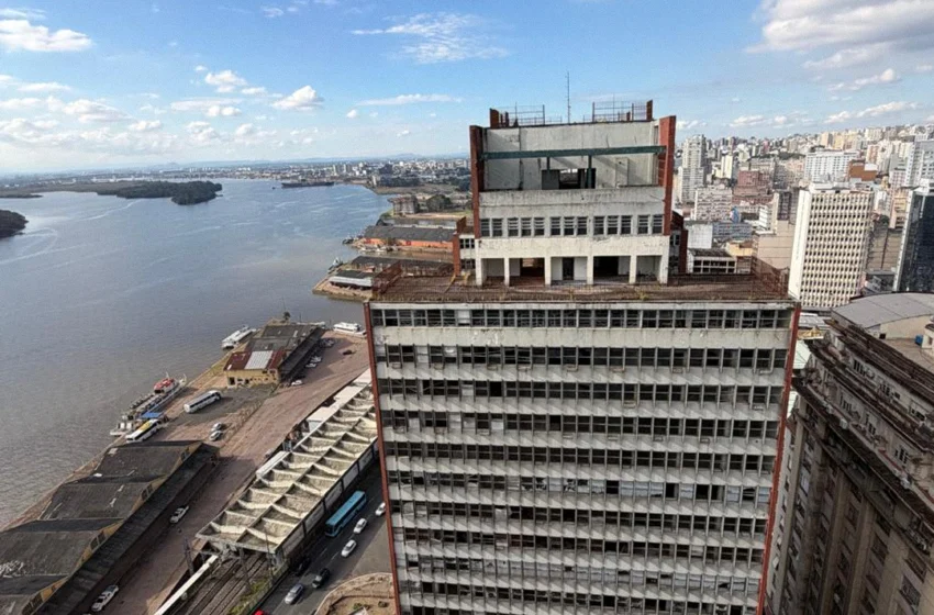  SindisprevRS visita ocupação do MTST no Centro de Porto Alegre